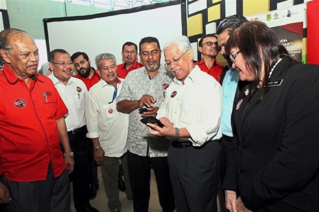 The Star Higher Education Minister Datuk Seri Idris Jusoh launched the app at Restoran Ali Maju on Monday.